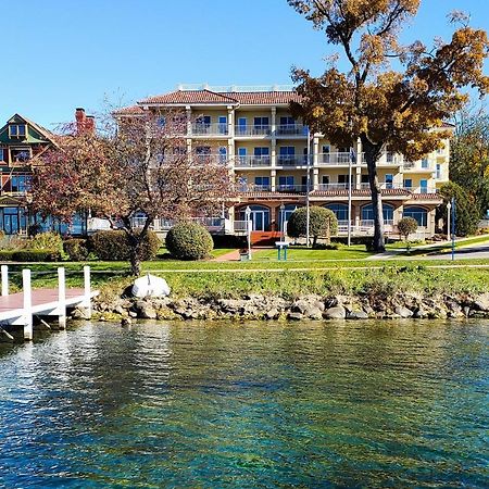 Bella Vista Suites Lake Geneva Exteriör bild