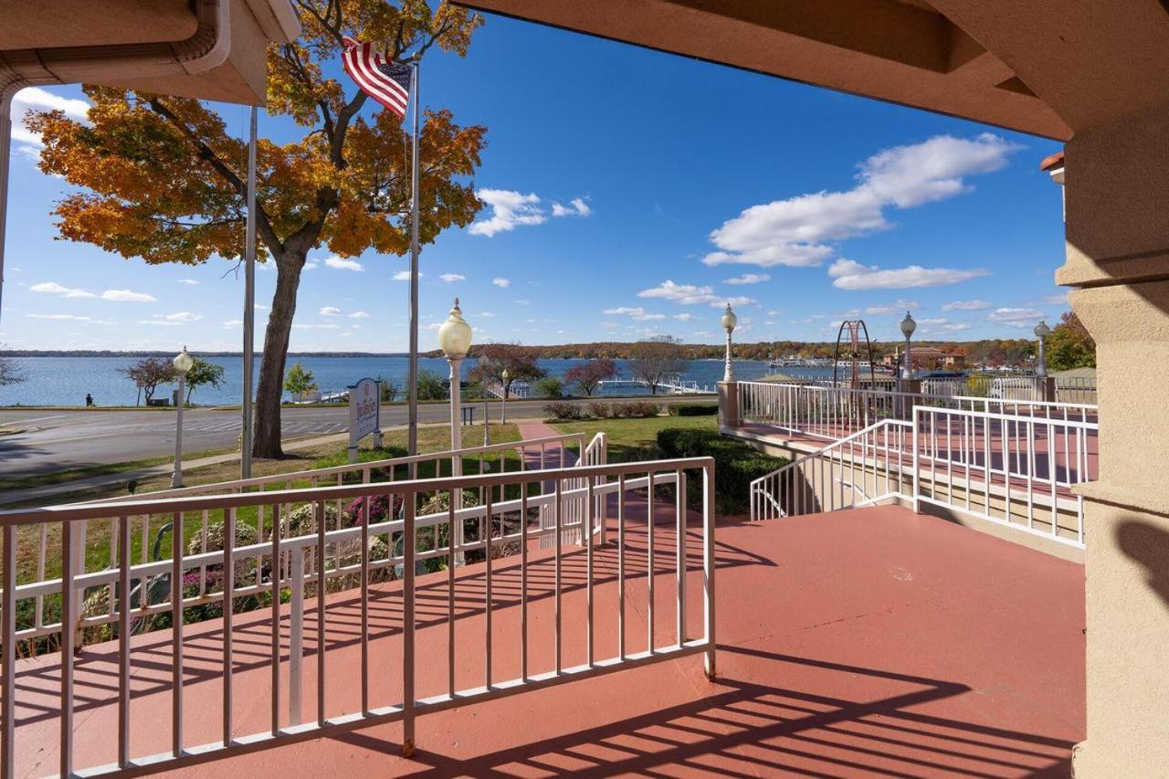 Bella Vista Suites Lake Geneva Exteriör bild
