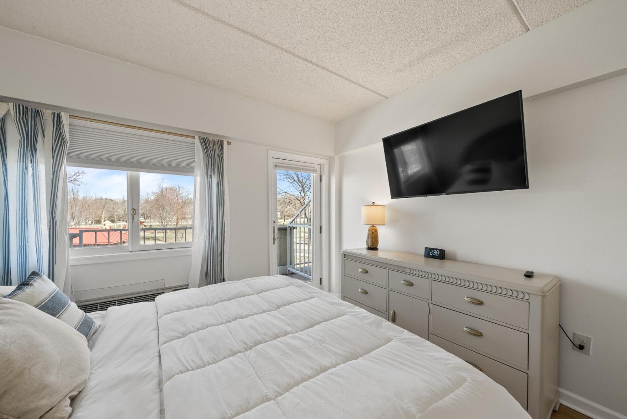 Bella Vista Suites Lake Geneva Exteriör bild