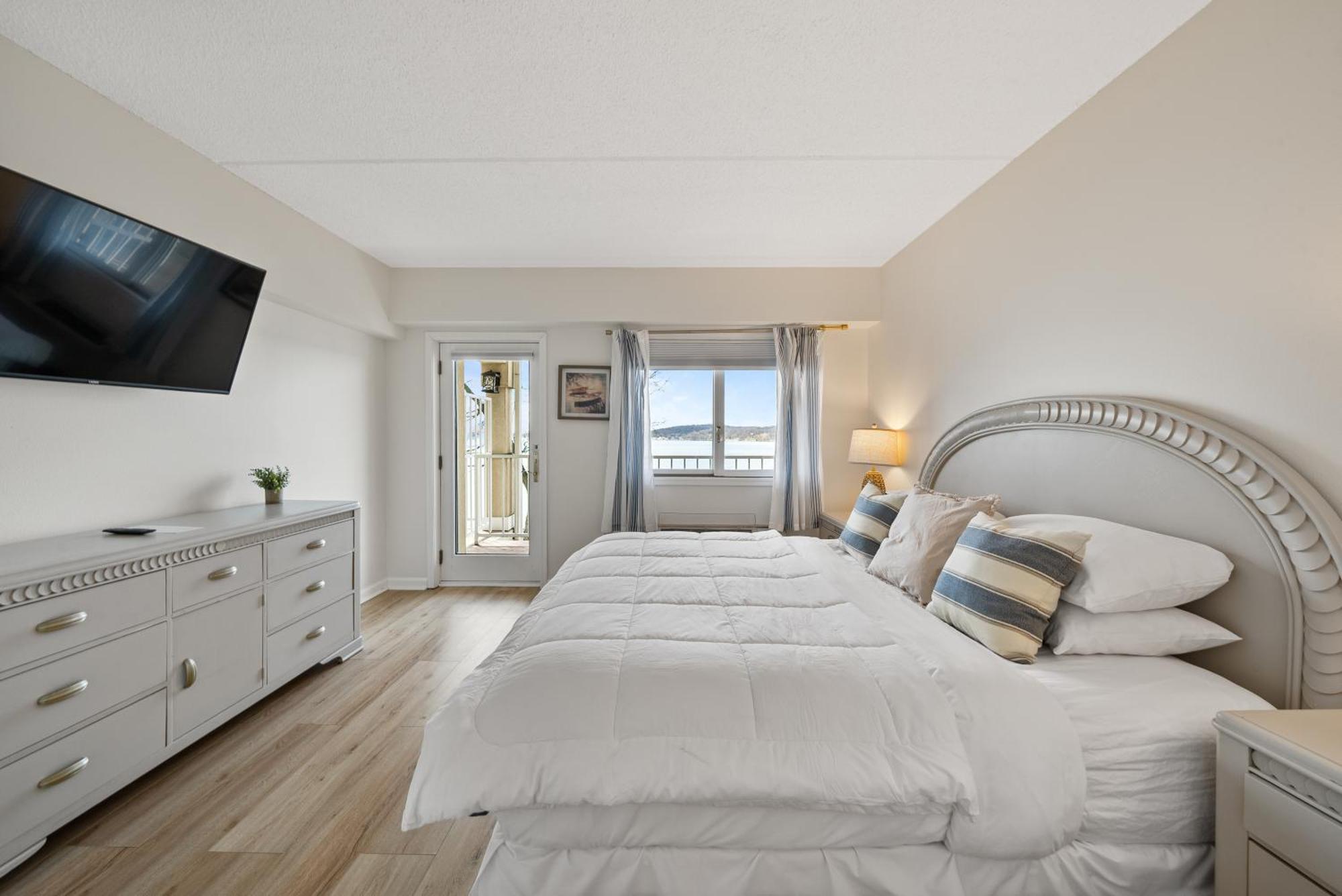 Bella Vista Suites Lake Geneva Exteriör bild