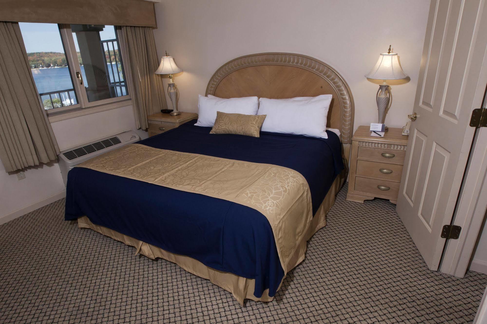 Bella Vista Suites Lake Geneva Exteriör bild